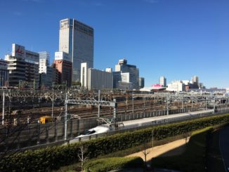 品川駅前・駅ビルと新幹線