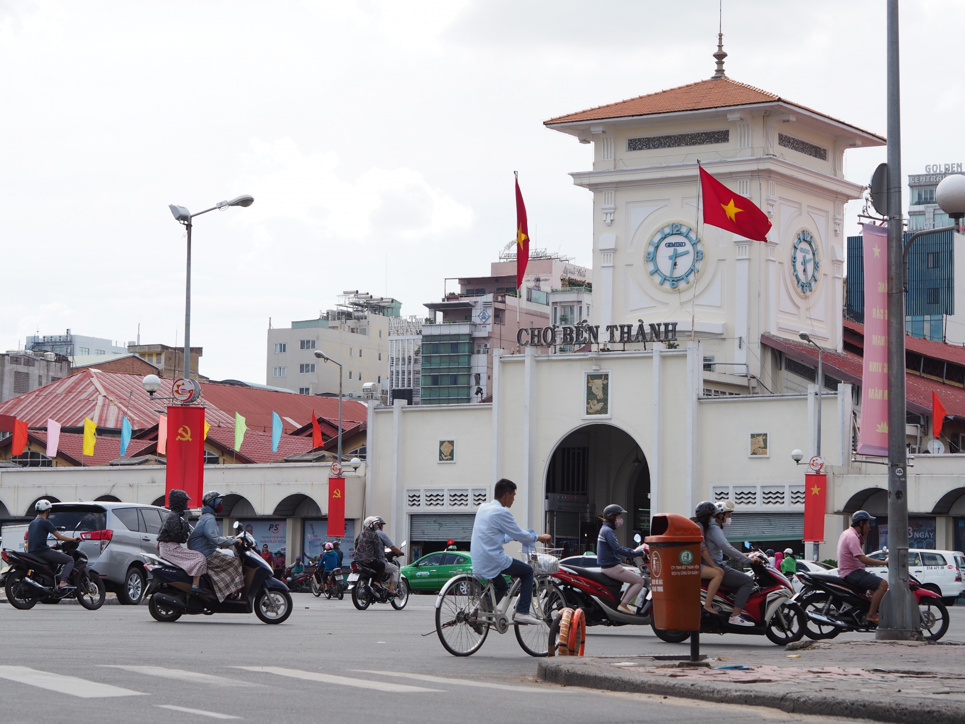 ベトナム・ホーチミンでお土産を買える場所・お店：ベンタイン市場