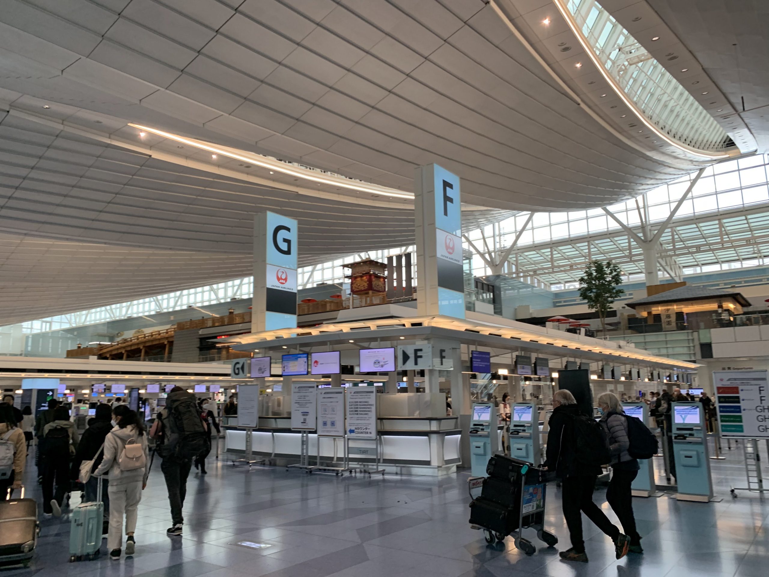 【2023年最新】羽田空港のおすすめのお土産とターミナル・お店・営業時間を紹介