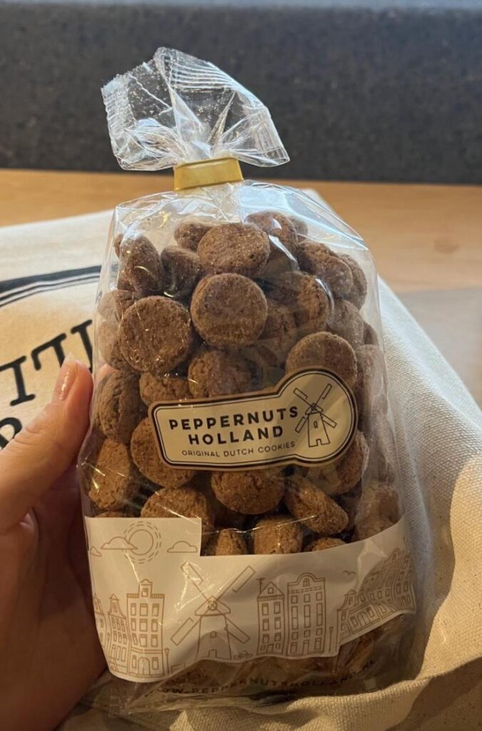 オランダのお菓子：Peppernuts (ペッパーナッツ)