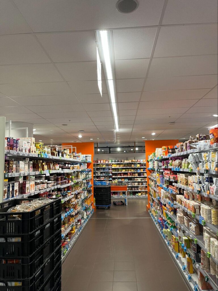 オランダのスーパーマーケットの棚・陳列状況