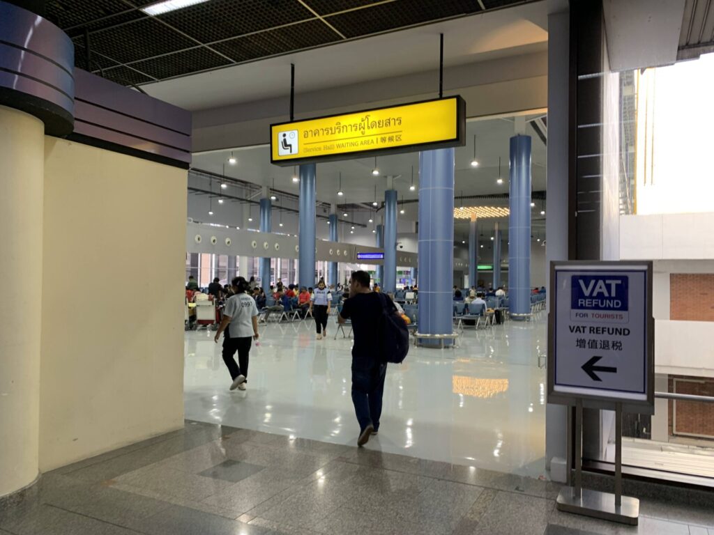 ドンムアン空港の国際線の待合スペース・入り口