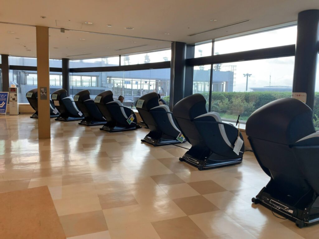 Narita airport terminal 1 - Massage chair