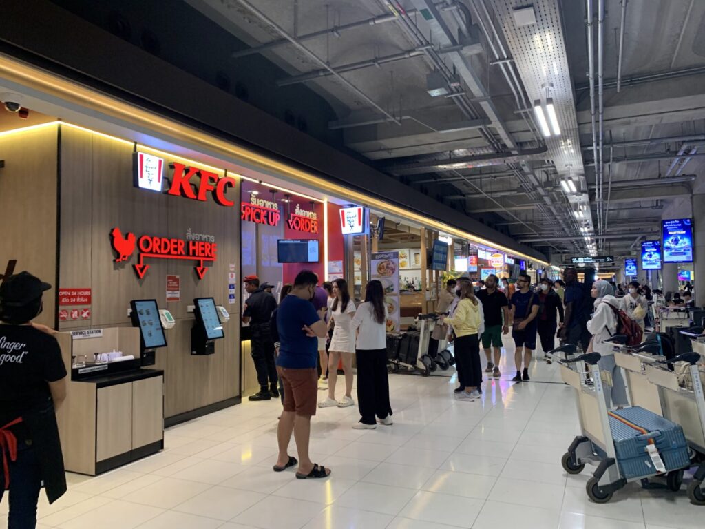 スワンナプーム空港 3階　飲食店街・KFCなどのファーストフード店