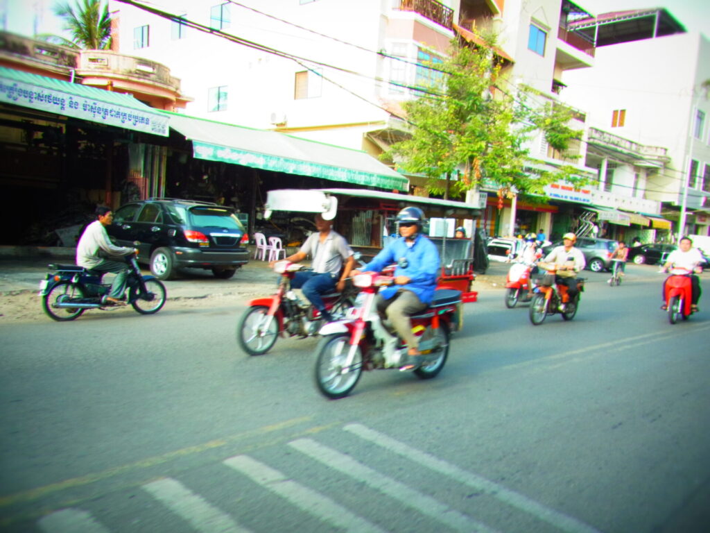 カンボジアの交通機関の注意