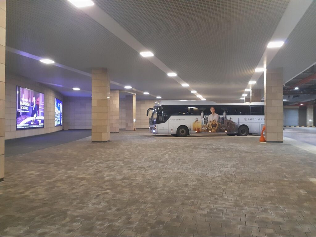韓国・パラダイスシティのシャトルバス