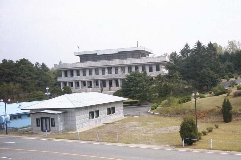 北朝鮮の連絡事務所「板門閣」