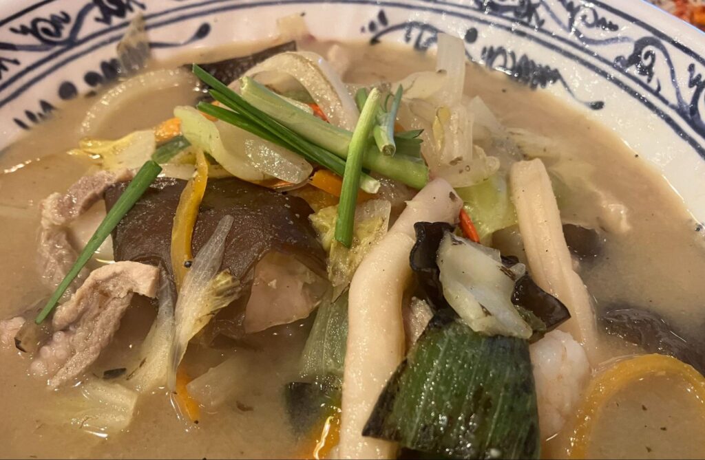 ベトナム・ダナンのDoya Jjambbongのちゃんぽん料理