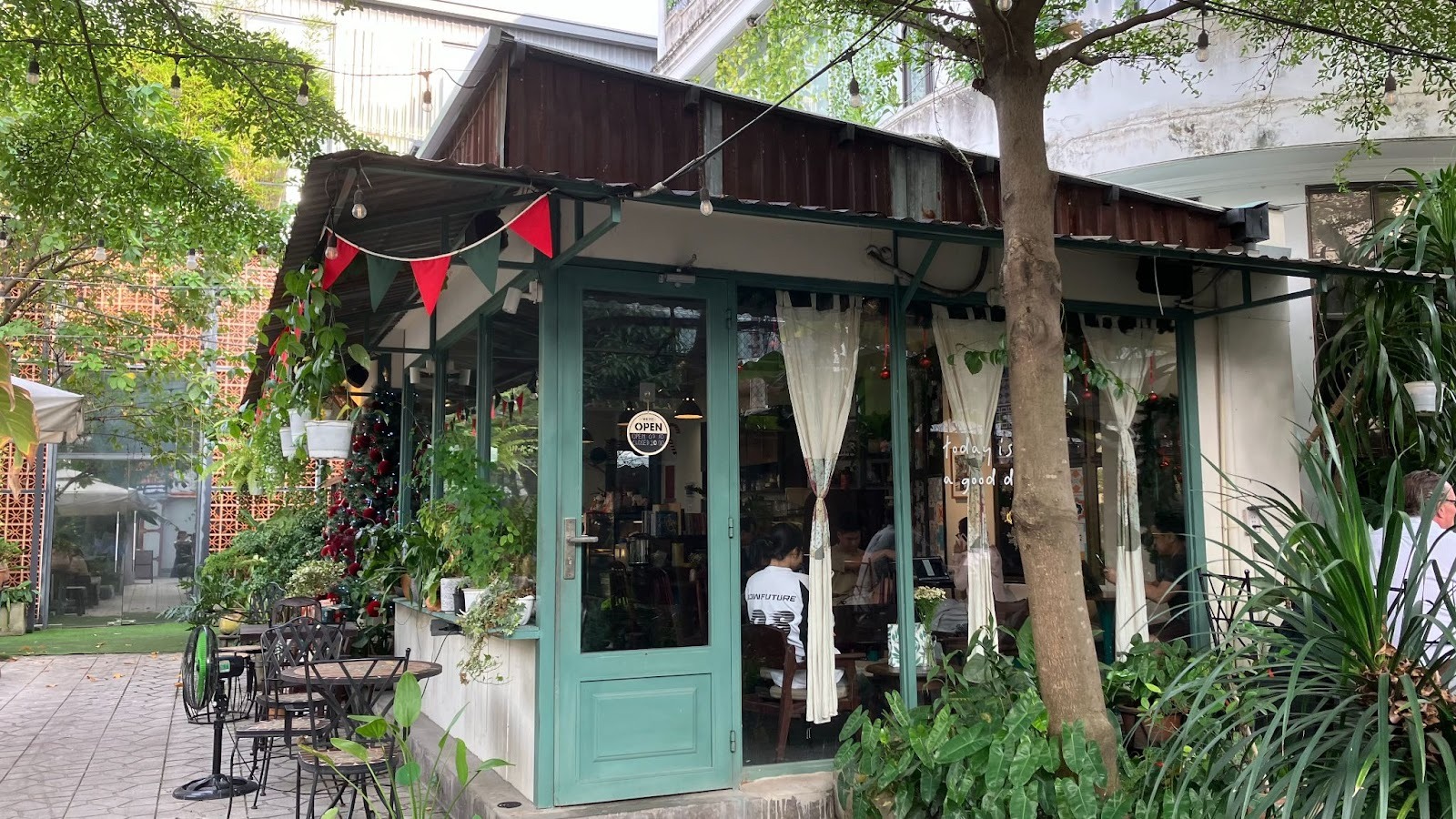 タオディエンエリアのかなりの穴場カフェ！May Coffee