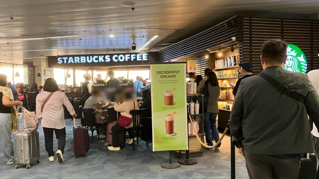 マニラ空港出国後エリアのスターバックス