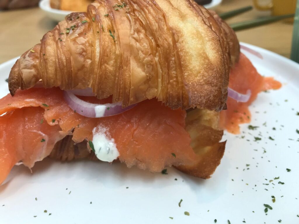 The Lemon Treeでオーダーしたクロワッサンサンド