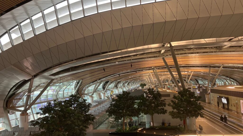 スワンナプーム空港でのトランジットの様子